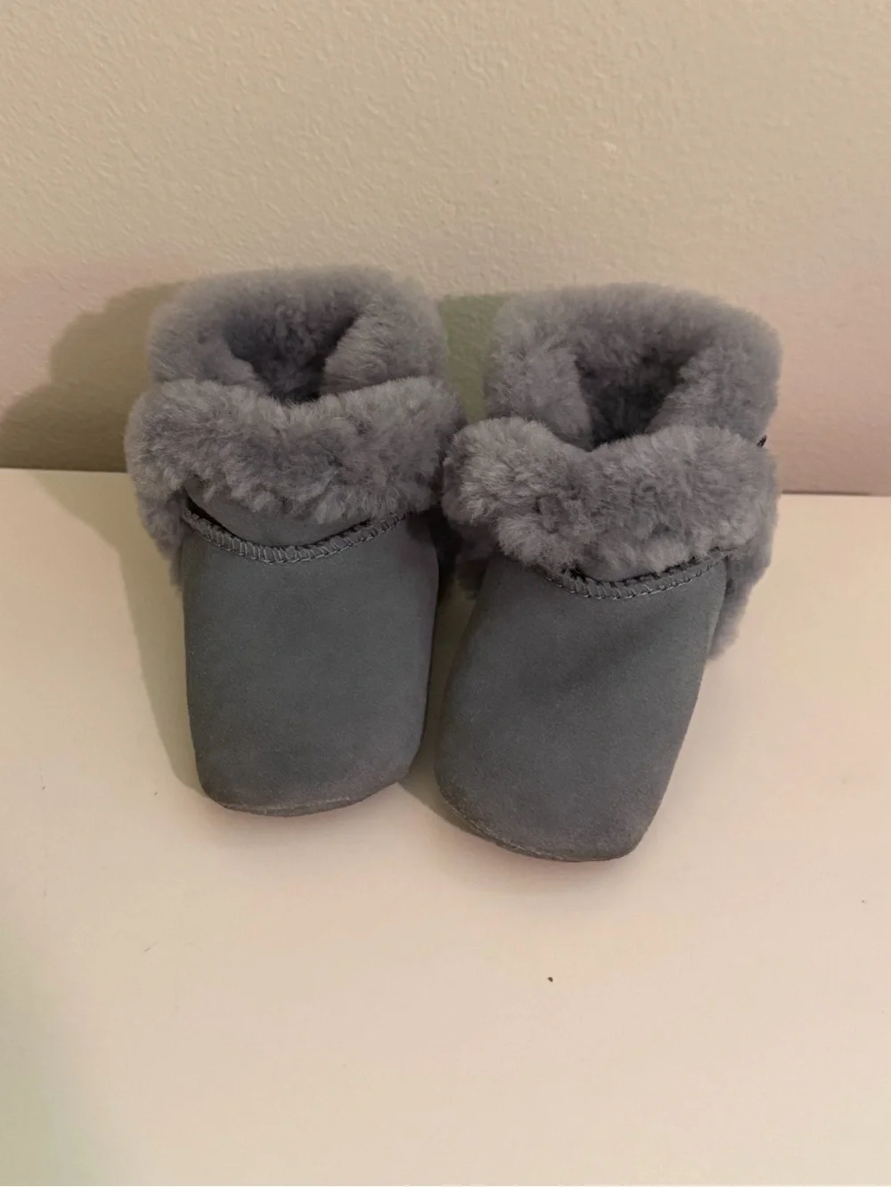 Ugg Infant Gray Booties w/ Box sz 04/05 M